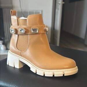LAICIGO Girl's Lug Sole Ankle Boots Chunky Platform Girls Size 1 BRAND NEW❣️